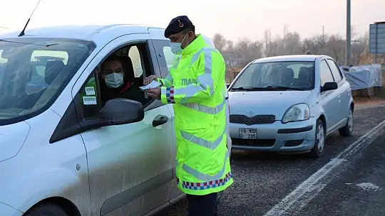 Jandarma ekipleri, trafik uygulamalarını yoğunlaştırdı