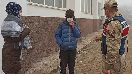 Kayıp çocuğu 6 saat sonra iz takip köpeği buldu