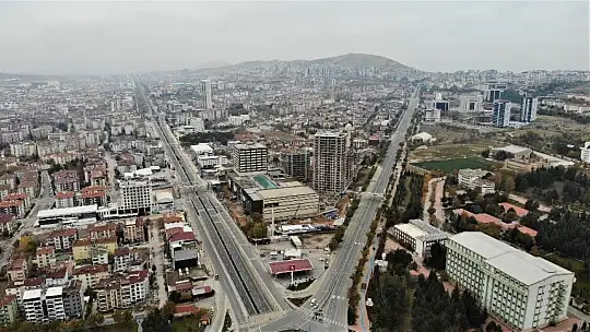 Kısıtlama ile sessizliğe bürünen Elazığ, drone ile görüntülendi