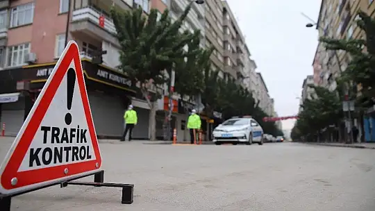 Kısıtlama ile sessizliğe bürünen Elazığ, drone ile görüntülendi