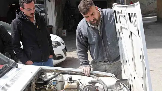 Kızının okuması için birlikte üniversite sınavına girmişti, şimdi 3. üniversitesini bitirmeye çalışıyor