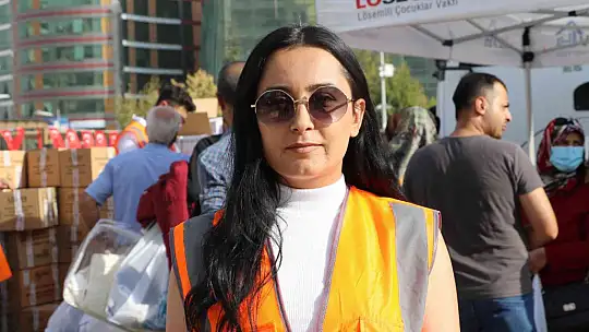 LÖSEV'in 'İyilikler Tırı' Elazığ'daki ailelere yardım ulaştırdı