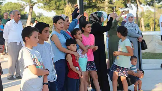 Mehteran takımı ve Atlı Jandarma Timi vatandaşlara Osmanlı dönemini yaşattı