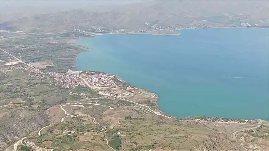 Muhteşem doğasıyla cezbeden Sivrice, misafirlerini bekliyor
