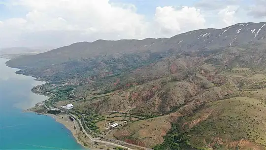 Muhteşem doğasıyla cezbeden Sivrice, misafirlerini bekliyor