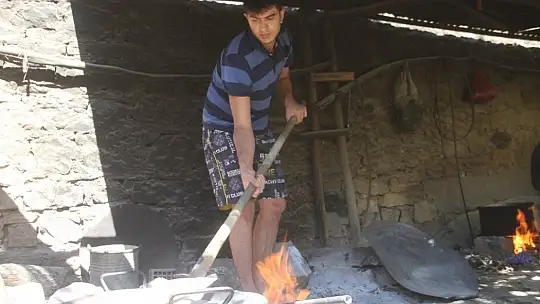 Nohudun meşe ateşinde başlayan yolculuğu