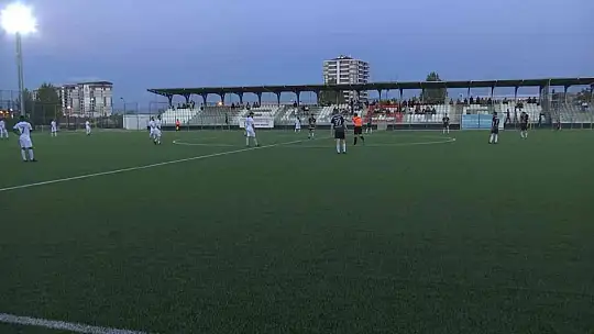 Okumak için Elazığ'a gelen Afrikalı öğrencilerin hayali futbolcu olmak