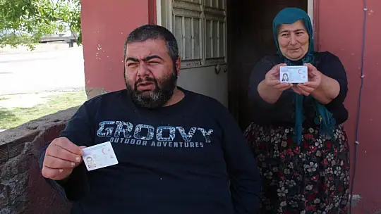 Ölmediklerini ispat ettiler, yeni kimliklerine kavuştular