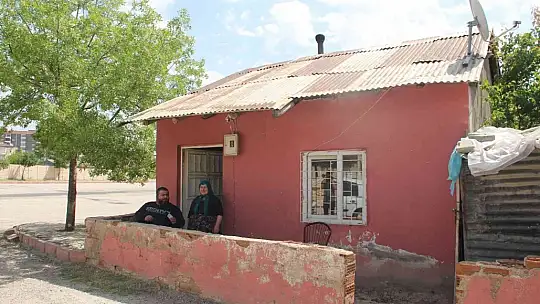 Ölmediklerini ispat ettiler, yeni kimliklerine kavuştular