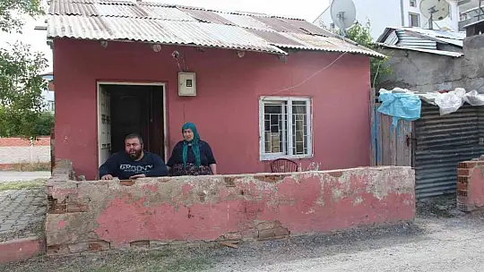Ölmediklerini ispat ettiler, yeni kimliklerine kavuştular