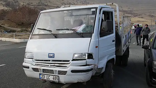 Otomobil ile pikap çarpıştı: 1 yaralı