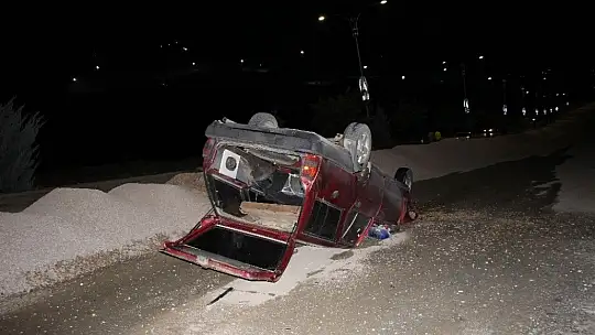 Refüje çarpan otomobil takla attı, sürücü yaralı kurtuldu