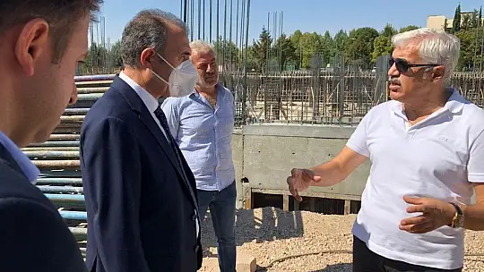 Rektör Göktaş, Diş Hekimliği Fakültesi ve Hastanesi şantiyesinde incelemelerde bulundu