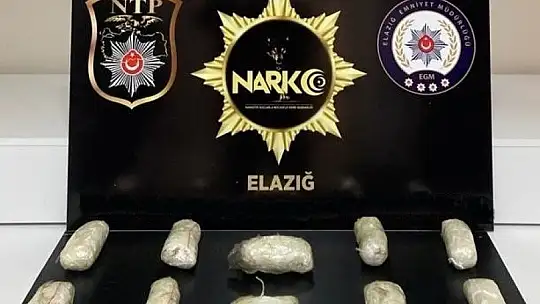 Sırt çantasından 2,5 kilo uyuşturucu çıktı