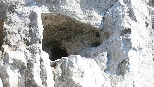 Sular çekilince Hastek Kalesi gün yüzüne çıktı