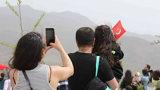 Türk Yıldızlarından Tunceli'de nefes kesen görüntüler