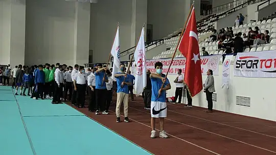 Türkiye Gençler Ferdi Boks Şampiyonası Elazığ'da başladı