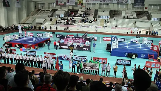 Türkiye Gençler Ferdi Boks Şampiyonası Elazığ'da başladı