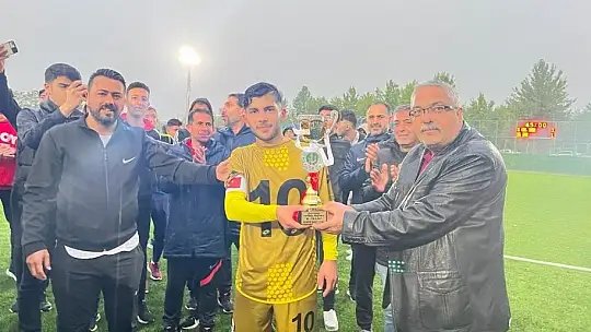 U16'da şampiyon İl Özel İdare