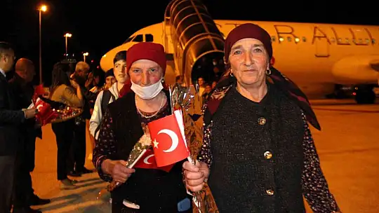 Ukrayna'dan tahliye edilen Ahıska Türklerinin üçüncü kafilesi de Elazığ'a geldi