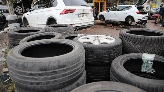 Yağış geldi, yasak başlamadan oto lastikçilerde yoğunluk başladı