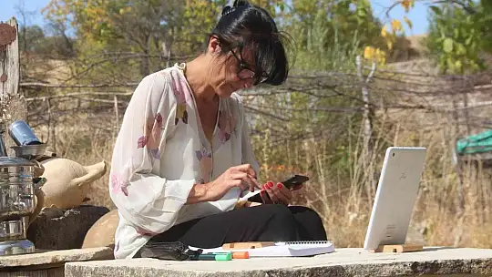 Yıllarca kaldığı Fransa'da en iyi fakültede doktora yaptı, köyüne dönüp tarıma başladı