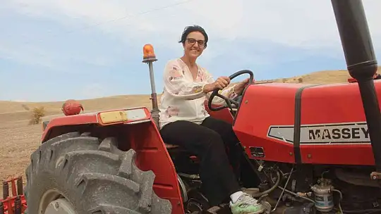 Yıllarca kaldığı Fransa'da en iyi fakültede doktora yaptı, köyüne dönüp tarıma başladı