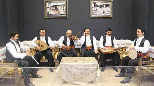 Ziyaretçilerini mest eden Harput Musiki Müzesi, yoğun ilgi görüyor