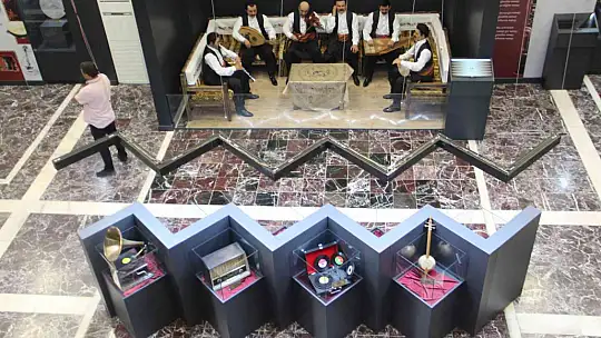 Ziyaretçilerini mest eden Harput Musiki Müzesi, yoğun ilgi görüyor