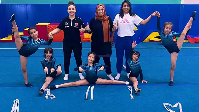 Artistik Jimnastikte kürsü Elazığ'ın