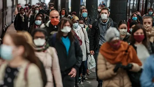 Avrupa'da koronavirüste ikinci dalga endişesi giderek artıyor