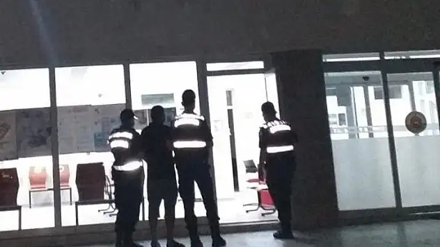 Bankaların hesap uzmanı 15 milyon dolandırmıştı, sokakta yürürken yakalandı