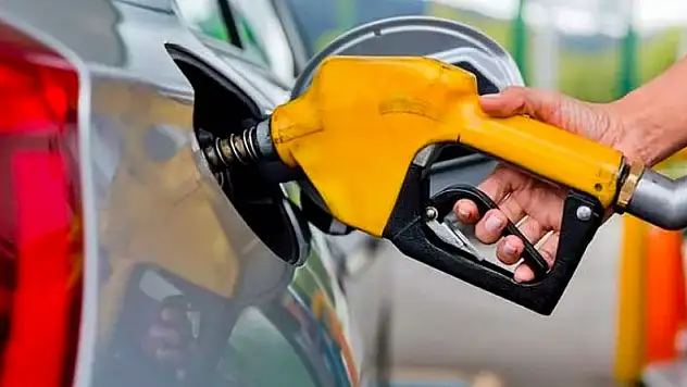 Depoları doldurun! Motorine büyük zam