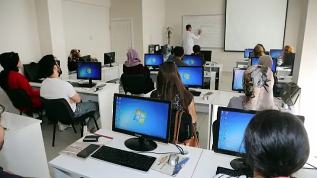 Elazığ Belediyesi'nden kadınlara yönelik Arapça kursu