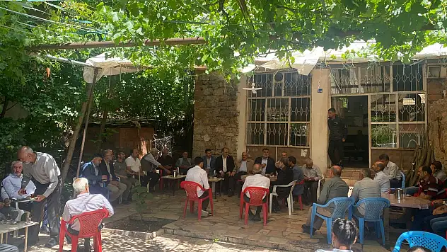 Hüda Par heyeti Karasalkım Köyü'nde vatandaşlarla buluştu