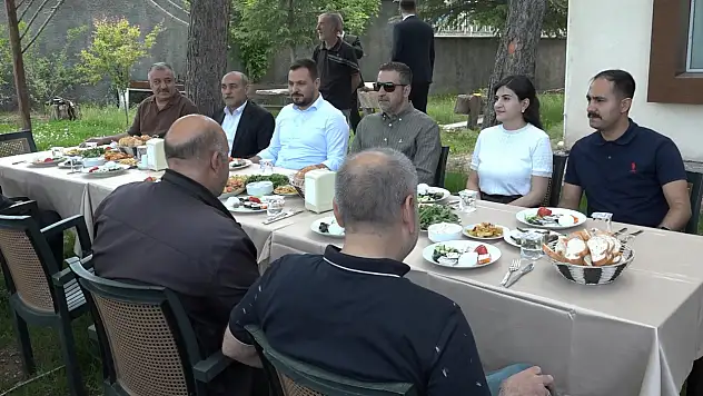 MHP'den Anneler Gününe özel program