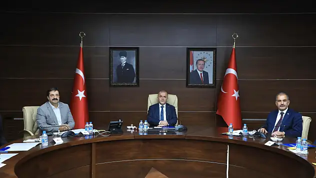 Vali Hatipoğlu başkanlığında istihdam ve mesleki eğitim toplantısı yapıldı