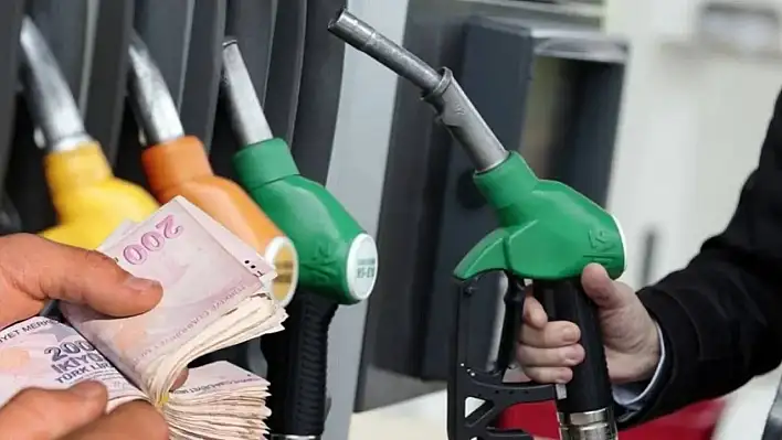 7 Ocak'ta benzine zam geliyor!