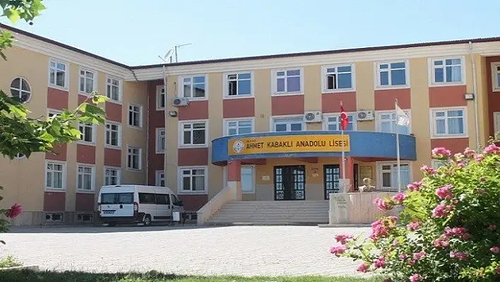 Ahmet Kabaklı Anadolu Lisesi, Fen Lisesine Dönüştürüldü