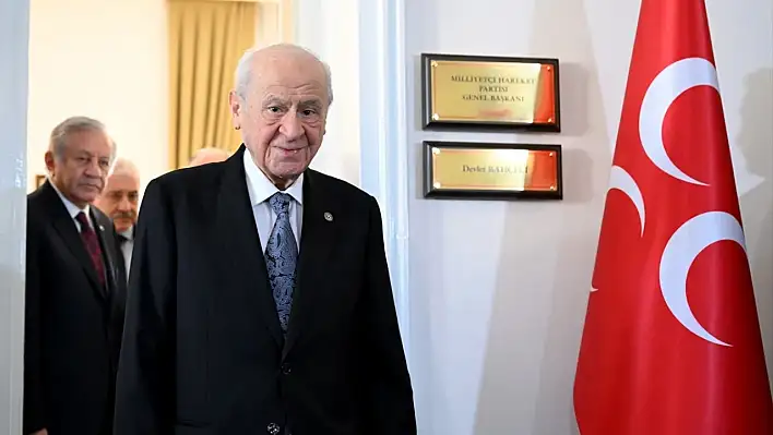 Ahmet Türk'ten Devlet Bahçeli'ye 'tespih' hediyesi