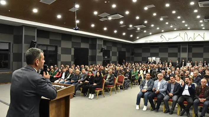 AK Parti Milletvekili adayları seçim çalışmalarını sürdürüyor