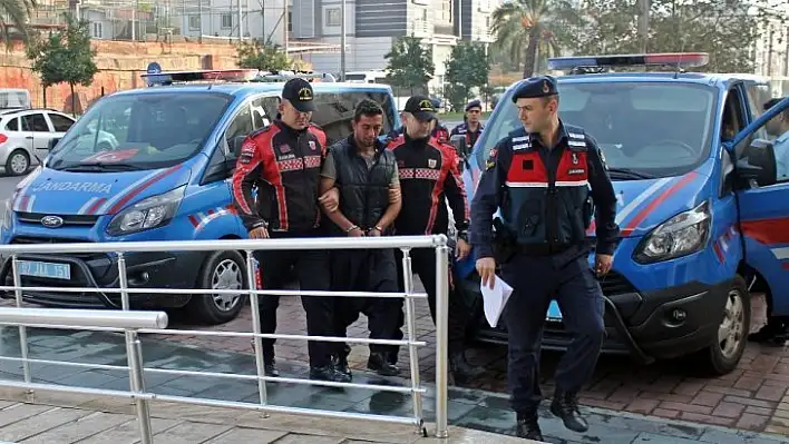 Alanya'da cinsel istismar suçu işleyen cezaevi firarisi yakalandı