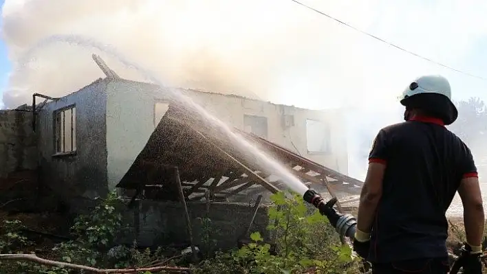 Amasya'da ev yangını