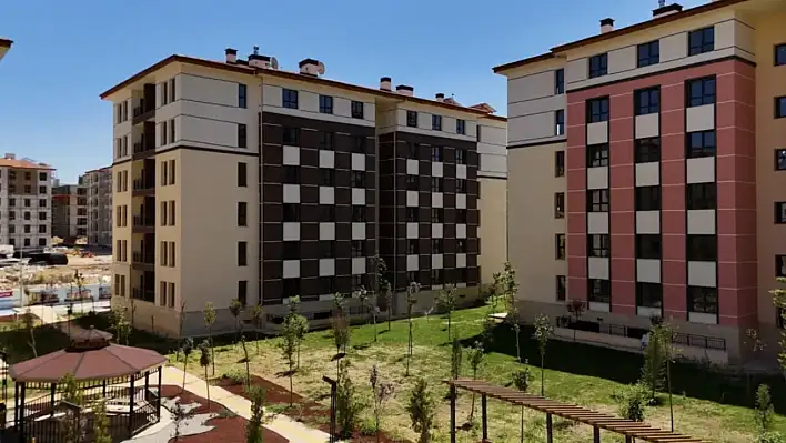Bakan Kurum açıkladı! Elazığ'da yarın kaç konut teslim edilecek