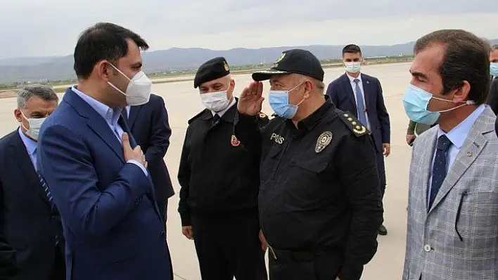 Bakan Kurum, Elazığ'dan Tunceli'ye geçti