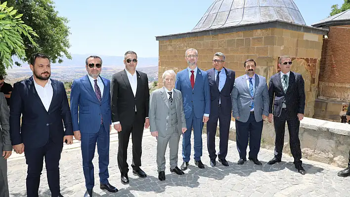 Başkan Şerifoğulları, Kırım Türkleri Lideri Kırımoğlu'nu ağırladı