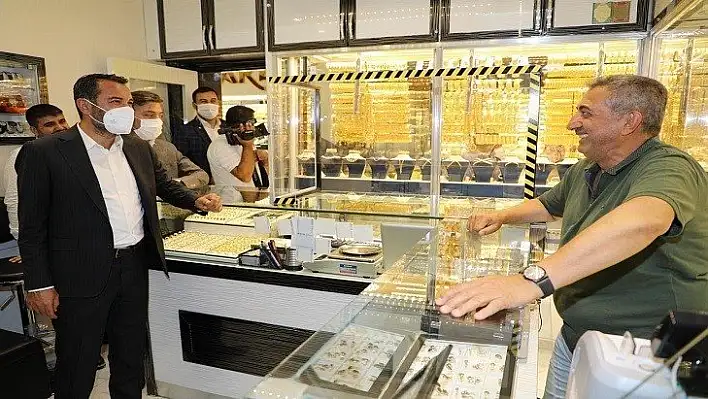 Başkan Şerifoğulları Kuyumcular Çarşısı'nı Ziyaret Etti