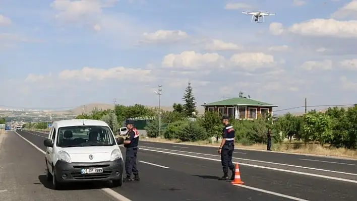 Jandarmadan 'Uçangöz'le trafik denetimi