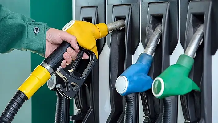 Benzinden sonra motorine zam geliyor!