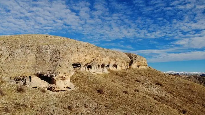 Binlerce yıllık doğal oluşumlu sarnıç ve mağaralar dikkat çekiyor